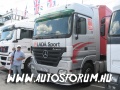 Lada Sport Mercedes kamion